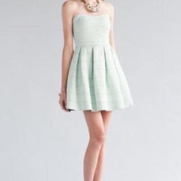 June & Ivy Strapless Bandage Fit & Flare Dress Mint Green Women M Cocktail Party - Picture 3 of 11